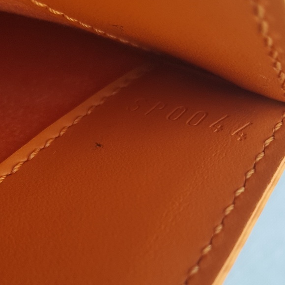 🌸SOLD🌸Louis Vuitton Epi Demi Lune Pochette - Picture 6 of 8